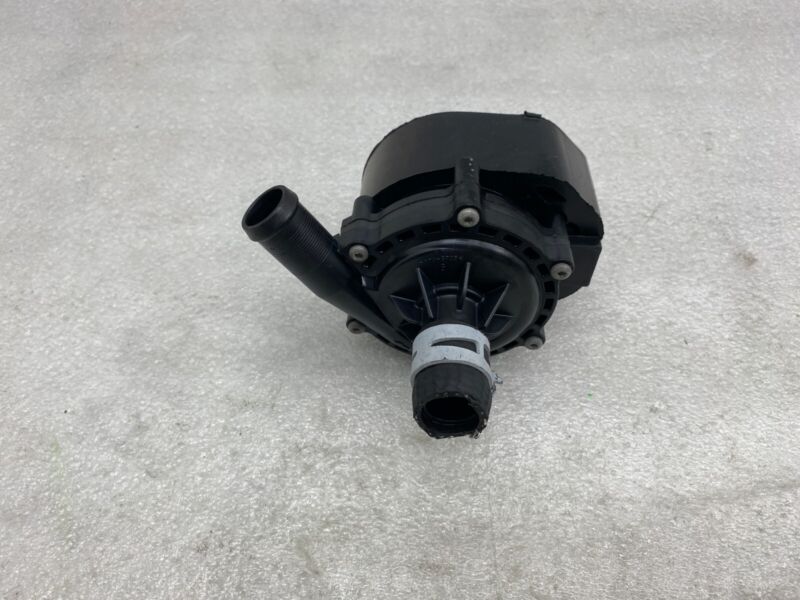 2016-2020 Tesla Model S X Cooling System Auxiliary Water Coolant Pump FWD Assy