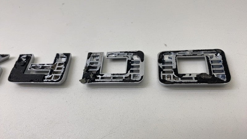 ⭕ 2025 Chevrolet Silverado 1500 Silverado Emblem OEM