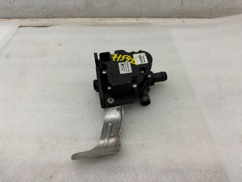2012-2020 Tesla Model S Coolant Pump Cooling Valve Actuator 4-Way 6007370-00-B