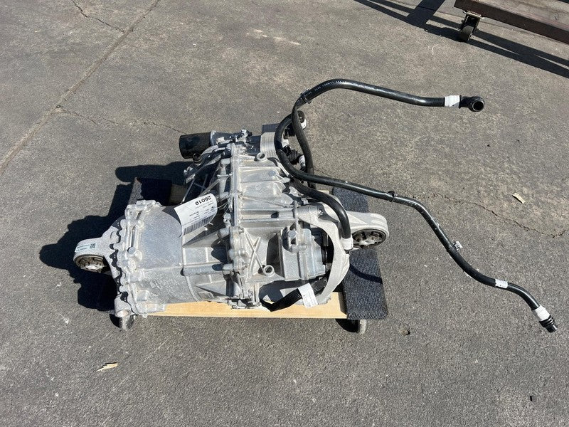 24 25 Tesla Cybertruck Rear Dual Motor / Front Tri-Motor Drive Unit 19