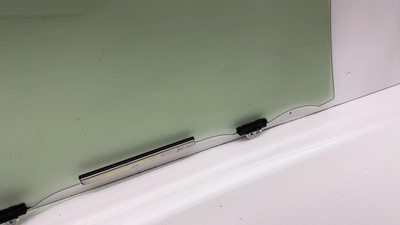 ⭕ 2018-2022 Toyota C-HR Front Left Driver Side Door Window Glass (Scratched)