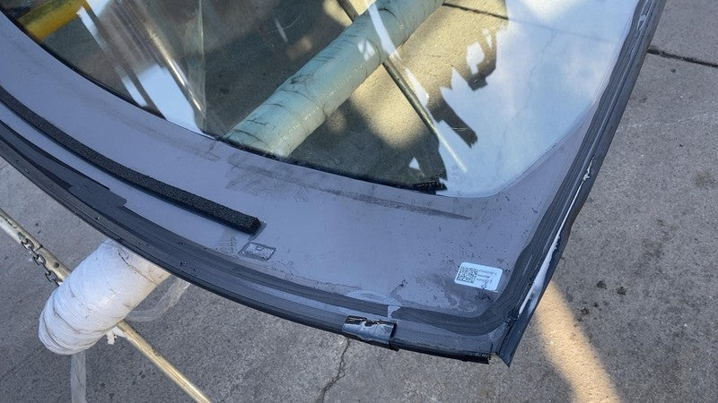 ⭕ 2022-2024 Rivian R1T R1S Front Windshield Glass w/o Camera Module PT