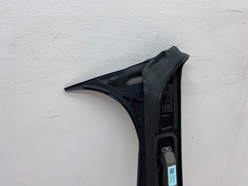 108390200B ⭕ 16-20 Model X Right B-Pillar Applique Trim Mold w/ Camera & Seal 1083902-00-B