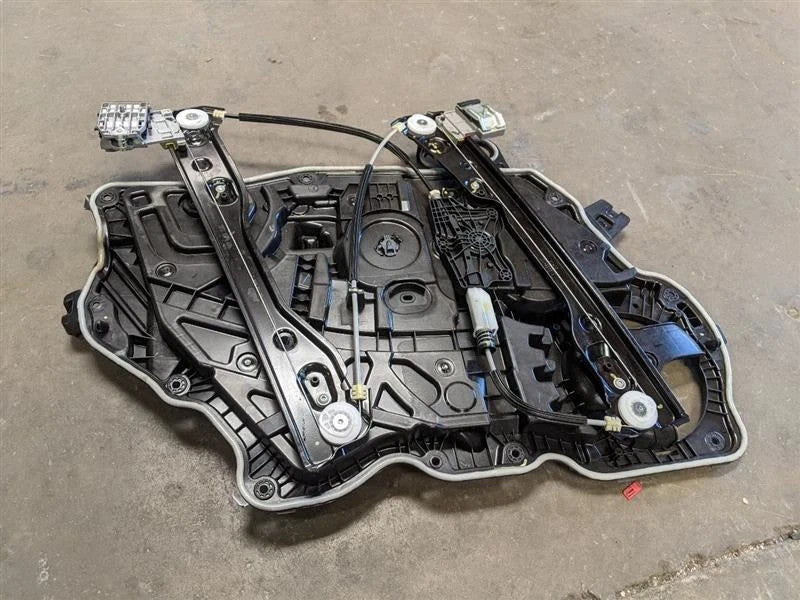 ⭕20-24 Model Y Front Right Door Window Regulator & Motor w/ Carrier 14