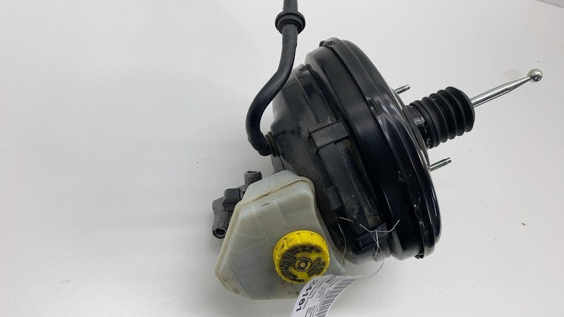 7P0612101B 2011-2018 Porsche Cayenne Power Brake Booster Master Cylinder w/ Reservoir OEM