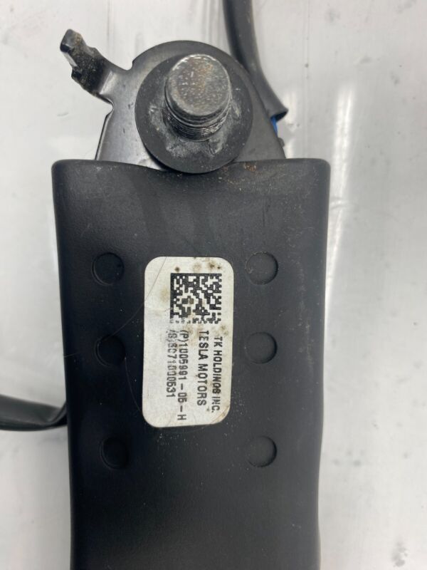 1005991-05-H ⭕12-20 Model S X Front Passenger Side 1st Row Seatbelt Buckle Right 1005991-05-H