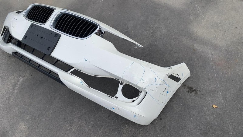 ⭕ 2012-2015 BMW 3 Series 320i Front Bumper Cover Fascia Panel Assembly