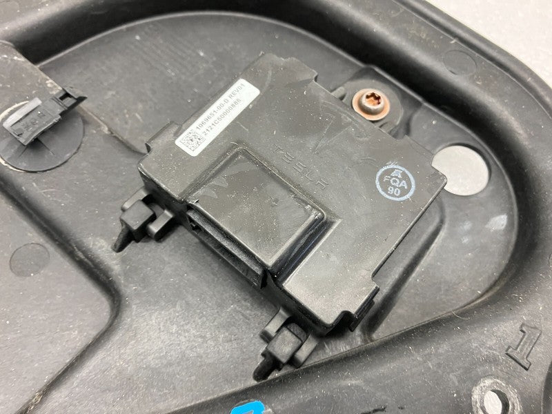 ⭕ 2021-2024 Tesla Model S Rear Right Closeout Panel w/ Door Controller & Sensor