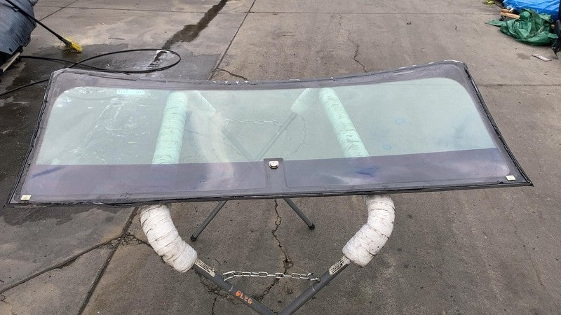 E9 43R-000495 ⭕ 2014 2015 2016 Chevy Silverado 1500 Front Windshield Glass E9 43R-000495