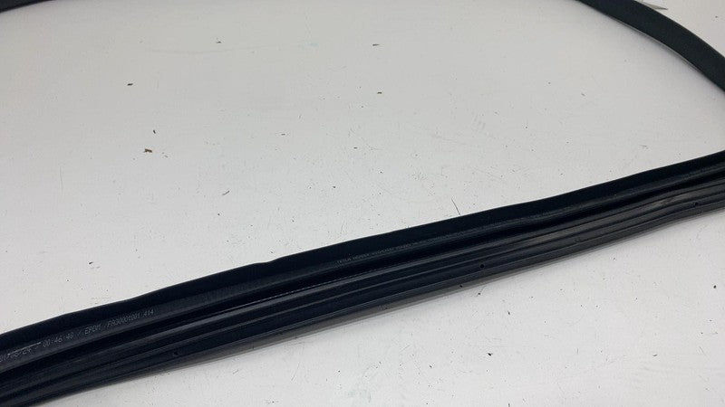 191098400E ⭕ 24-25 Model 3 Front Right Primary Body Weatherstrip Rubber Seal 1910984-00-E