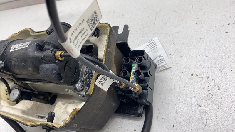 PT00003024L ⭕ 22-24 Rivian R1T R1S Air Suspension Compressor Pump Unit w/ Valve PT00003024-L