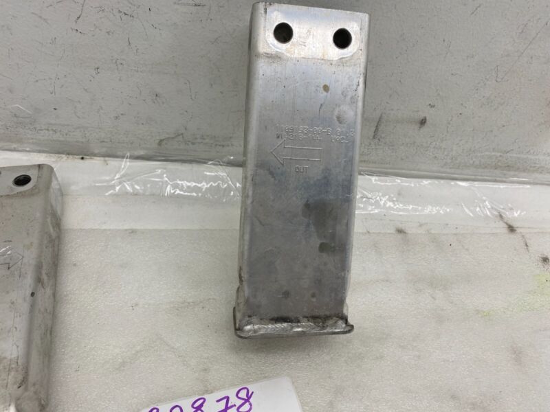 110919300B 2017-2023 Tesla Model 3 Y Front Bumper Reinforcement Crush Can Mount Bracket OEM