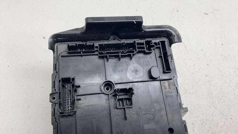 ⭕ 20-24 Tesla Model Y Right Low Voltage Electronic Control Module 1497