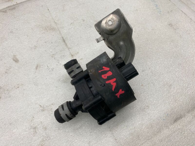2016-2020 Tesla Model X MX Cooling System Auxiliary Coolant Water Pump Assembly