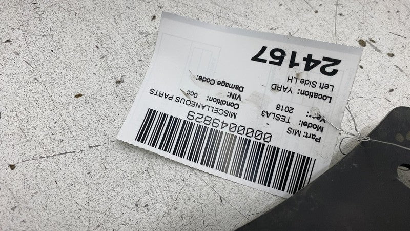 1084169 00 B 2017-2023 Tesla Model 3 M3 Front Bumper End Carrier Upper Left Bracket Support