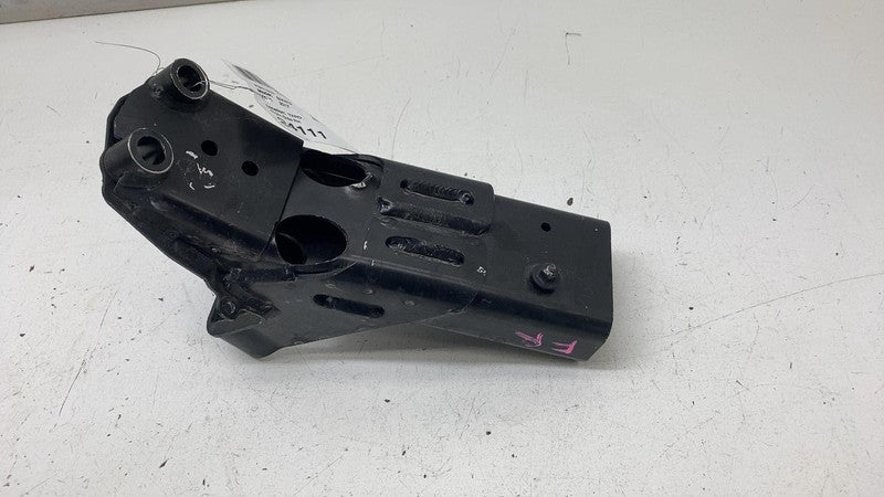 ⭕2014-2020 BMW i3 Front Right Chassis Frame Reinforcement Member Support Bracket