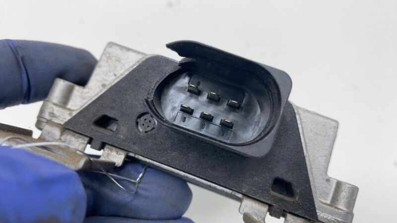 7P0906093 2011-2018 Porsche Cayenne S Fuel Pump Computer Control Module Unit 7P0906093 OEM