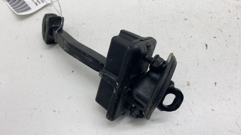 080083 ⭕ 2017-2020 Maserati Levante Front Left Door Check Strap Stop Stopper 670034687