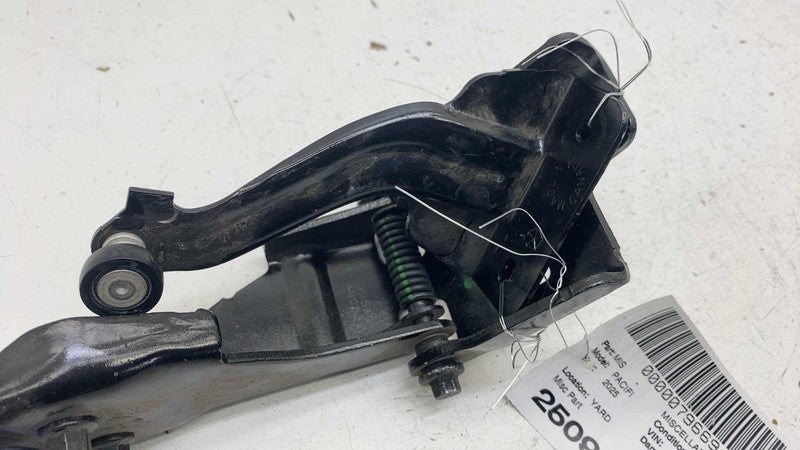 ⭕ 17-25 Chrysler Pacifica Rear Driver Side Sliding Door Upper Roller Hinge Left