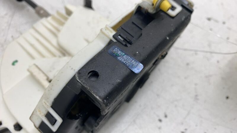 4031602900 ⭕ 17-20 Maserati Levante Front Left Door Lock Latch Actuator w/ Cable 670101183