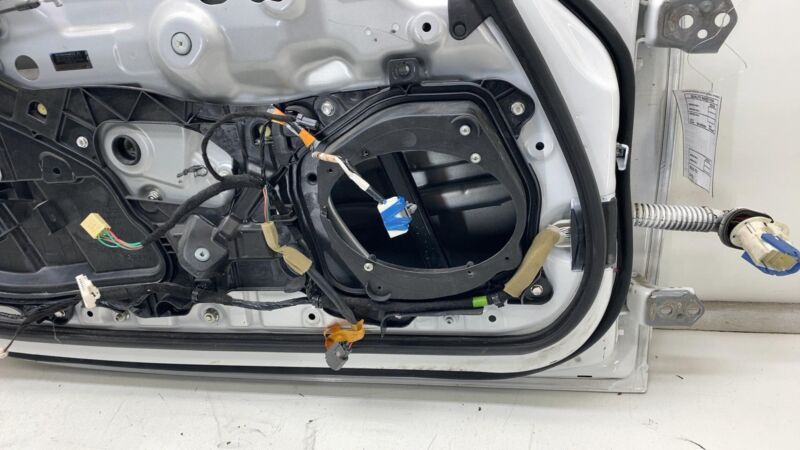 2006-2015 Mazda MX-5 Miata Front Driver Side Door Assembly Left LH White EXT 22V