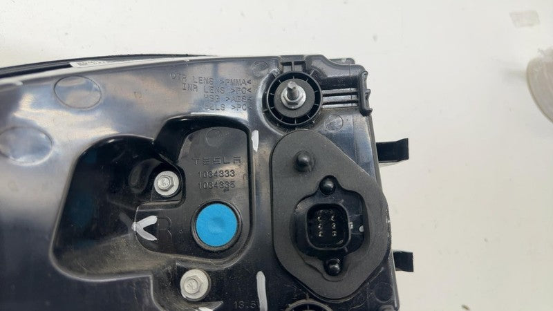 ⭕ 2016-2020 Tesla Model X MX Rear Right Outer Taillight Tail Lamp 1034