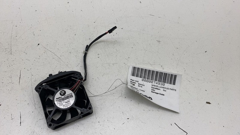 6983075 ⭕ 2014-2021 BMW i3 I01 Rear Trunk Amplifier Cooling Fan Blower Unit OEM 6983075