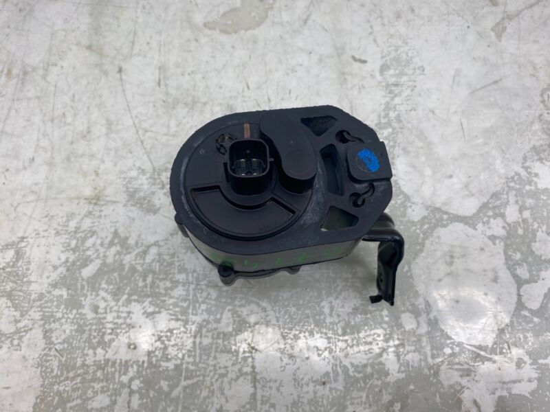 2016-2020 Tesla Model S MS Electric Auxiliary Coolant Water Pump w/ Bracket Assy