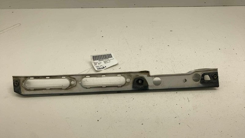 ⭕14-22 Range Rover Sport Front Left Fender Air Intake Duct Bracket CPL