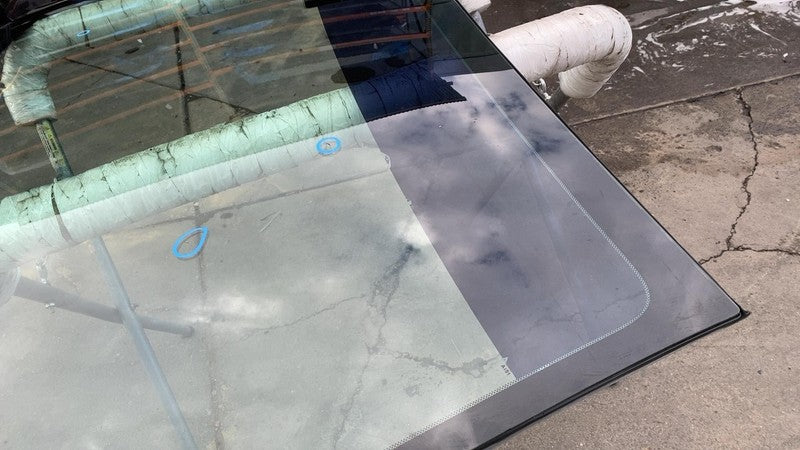 E9 43R-000495 ⭕ 2014 2015 2016 Chevy Silverado 1500 Front Windshield Glass E9 43R-000495