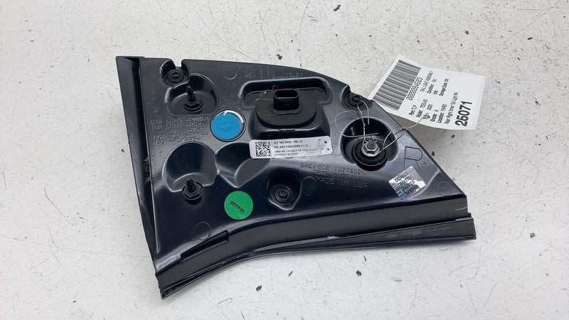 ⭕ 2017-2023 Model 3 Rear Right Inner Taillight LED Tail Lamp 3-Pin 107