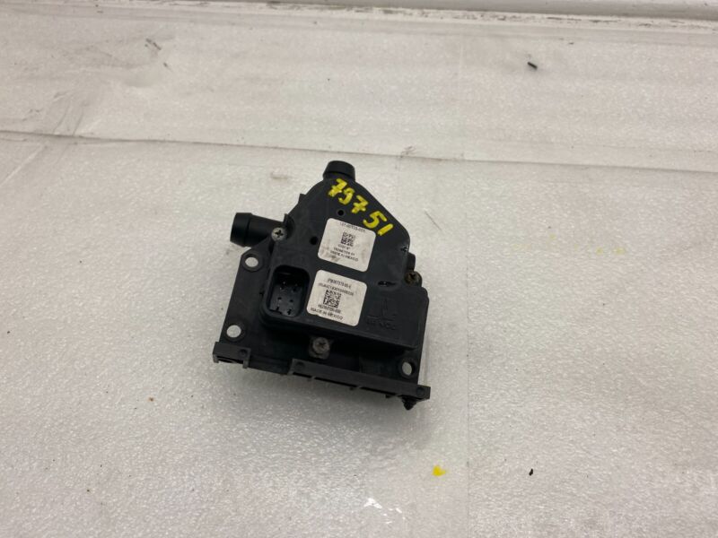 2012-2020 Tesla Model S X Coolant Pump Cooling Valve Actuator 4-Way 6007370-00-E