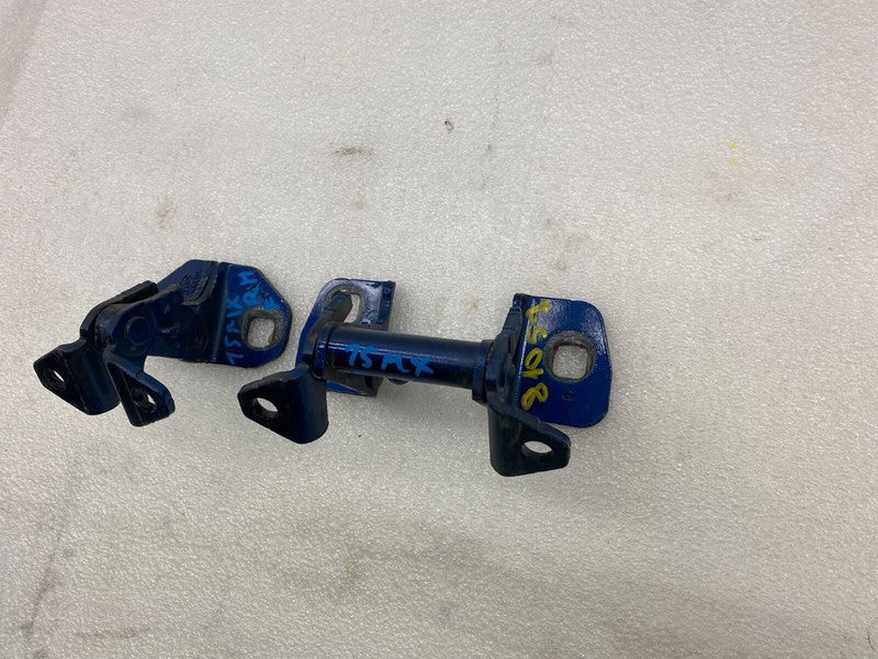 ⭕2016-2020 Tesla Model X Front Right Upper & Lower Door Hinge Closure Assist SET