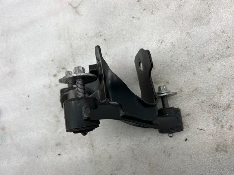 1110232 00 C ⭕ 2017-2023 Tesla Model 3 Front Right Side Drive Unit Motor Mount 1110232-00-C