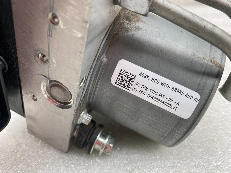 1044745 00 B ⭕17-23 Tesla Model 3 M3 Anti-Lock Brake System ABS Pump Module Unit 1044745-00-B
