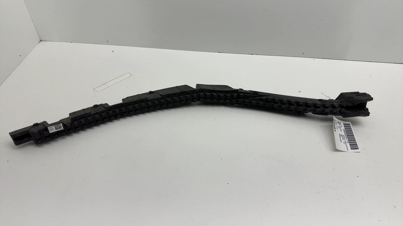 9Y0.807.666.J ⭕ 2024 Porsche Cayenne Front Passenger Right Grille Insulator Foam 9Y0807665J