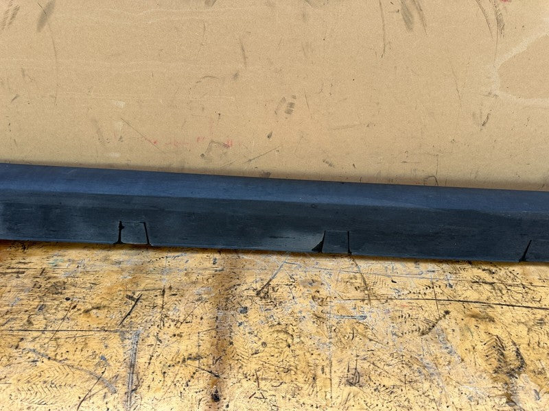 103421900B ⭕ 16-20 Tesla Model X Right Rocker Panel Sill Cover Outer Molding 1034219-00-B