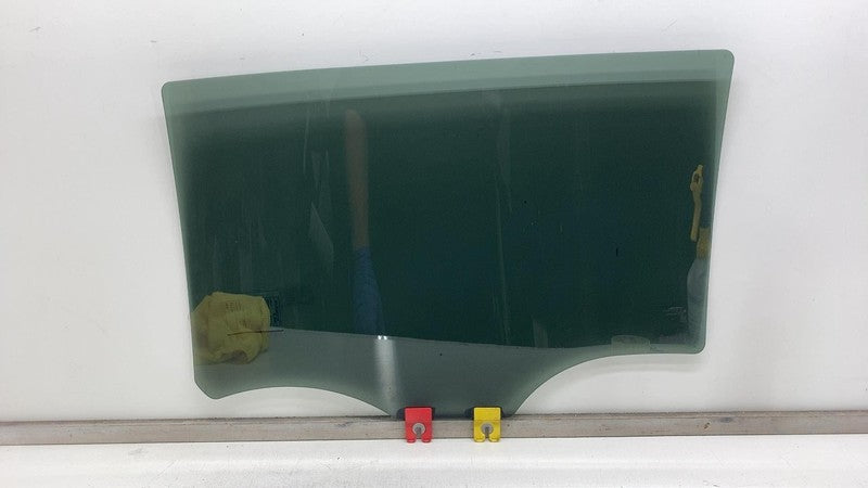 ⭕ 2021-2024 Chrysler Pacifica Rear Passenger Side Door Window Glass Ri