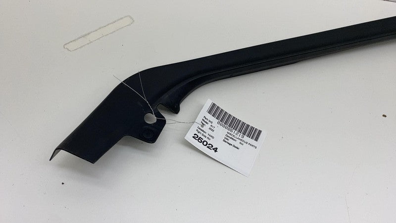 PT00001182-G ⭕ 2022-2024 Rivian R1T Front Right Side Door Interior Garnish Trim PT00001182-G