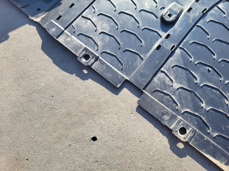 600818000B ⭕2012-2015 Model S Rear Bumper Lower Valance Diffuser Splash Shield 6008180-00-B