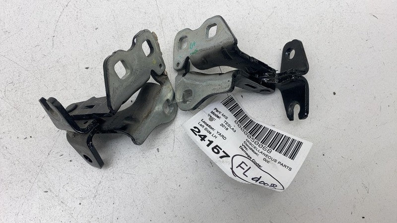 1101037 00 E 2017-2023 Tesla Model 3 M3 Front Left Upper & Lower Door Hinge Closure Assist LH