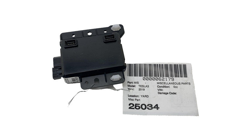 ⭕ 17-23 Tesla Model 3 Center Console Front USB Hub Charger Module 1093