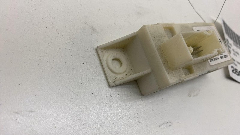 ⭕14-16 Mercedes-Benz B-Class Headlight Range Adjuster Control Module A