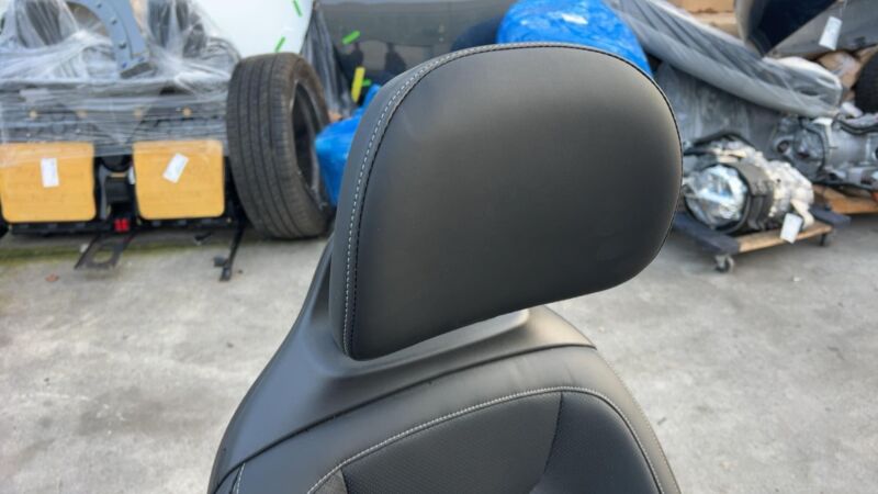 2022 2023 2024 Kia EV6 Front Passenger Seat w/ Headrest Right Perforated Black