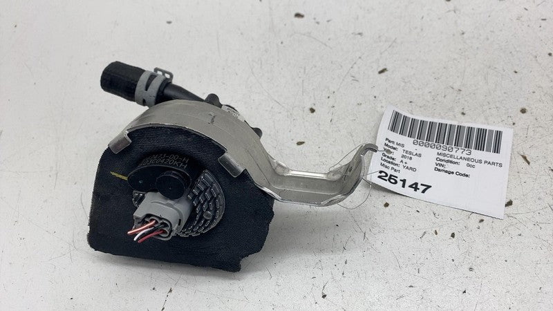 ⭕ 2012-2020 Model S Auxiliary Water Coolant Pump Foam Isolated OEM 106