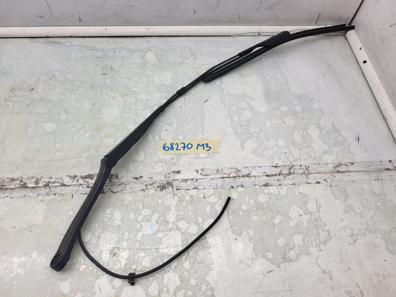 ⭕ 2017-2022 Tesla Model 3 Front Right Windshield Wiper Arm & Blade 1076729-00-C