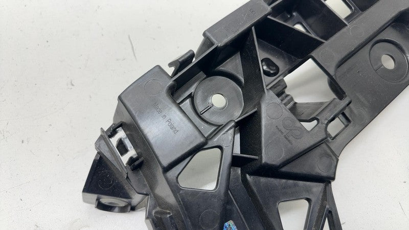 9Y3 807 406 B ⭕ 19-24 Porsche Cayenne Rear Right Bumper Inner Mount Bracket Support 9Y3807406B