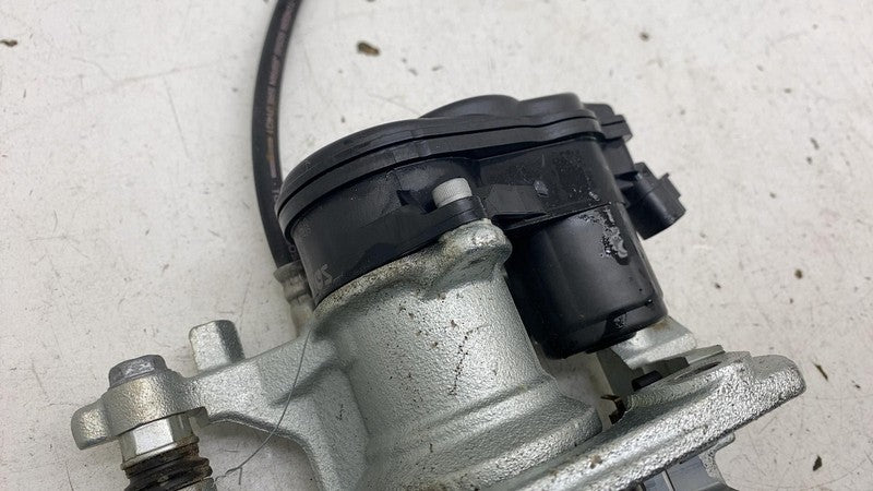 ⭕ 2023-2024 Toyota Prius Rear Driver Side Caliper w/ Brake Hose Line L