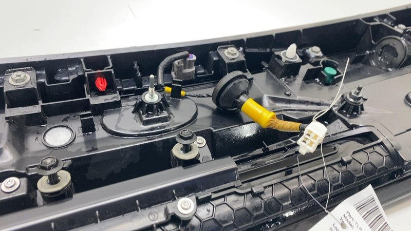 ⭕ 2023 2024 Toyota Prius Tailgate Liftgate Back Door Center Tail Light Lamp Bar