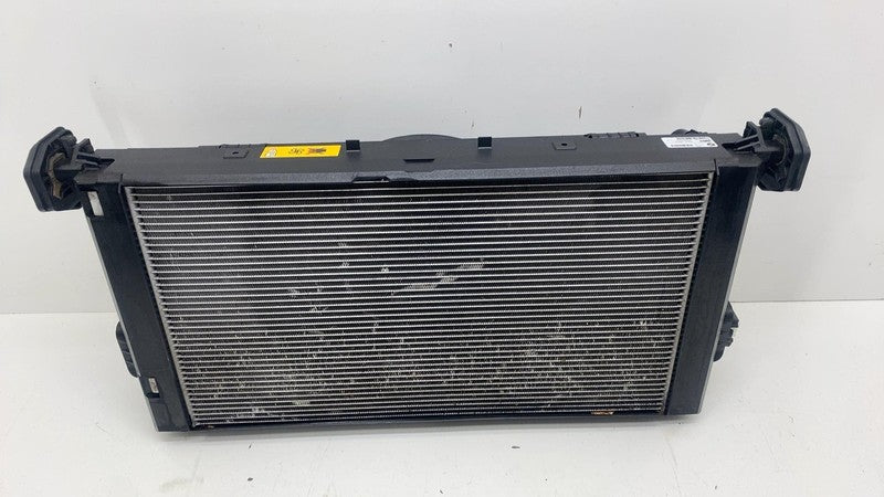 8641949-02 ⭕ 2014-2020 BMW i3 I01 Front Radiator A/C Condenser Fan Shroud Assembly 8641949